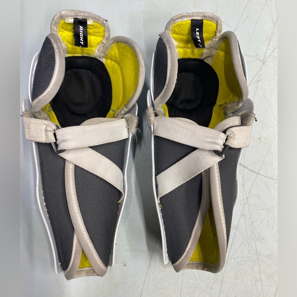 Youth 10" shin guards hockey. Kids 5-7. Bauer supreme - Picture 2 of 3